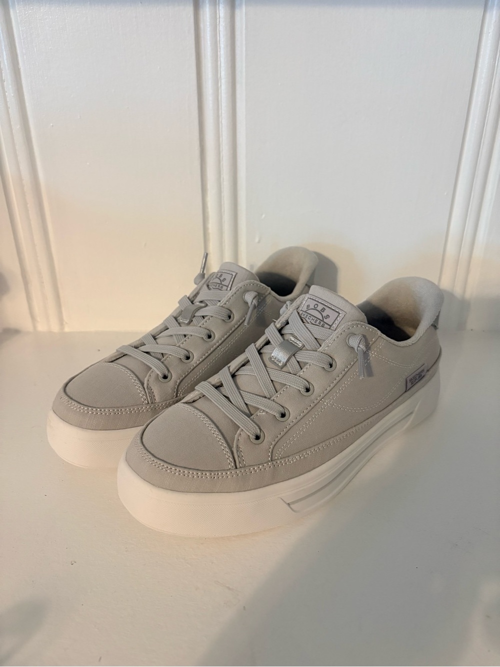 Skechers Light Gray Low-Top Platform Sneakers